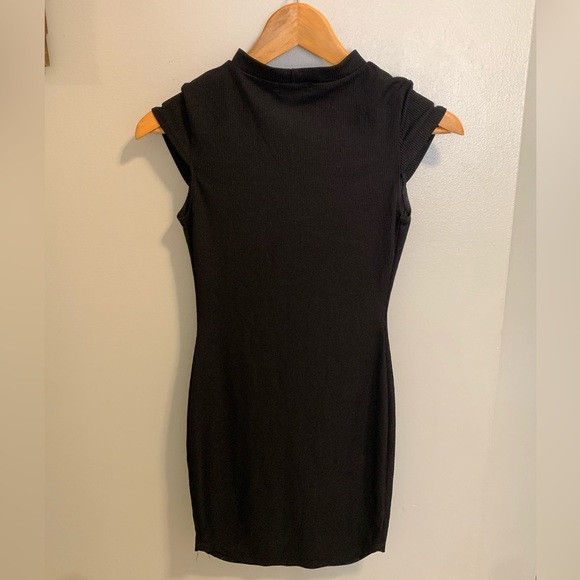 💜 PrettyLittleThing Black Ribbed Bodycon Mini Dress, Size US 4 - Picture 6 of 7